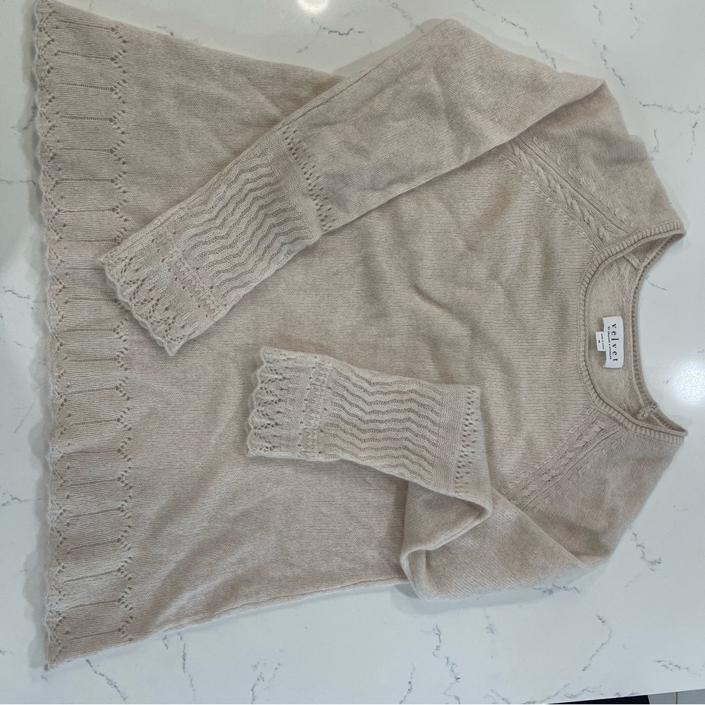 Velvet by Graham & Spencer Cashmere Sweater - M - EUC